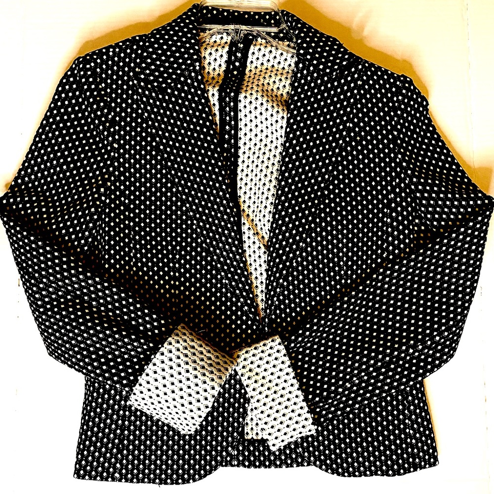 Amanda & Chelsea White and Black Blazer 6 Work